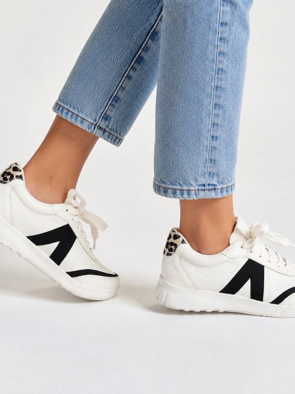 MIA White Black Leather Sneakers Animal Print Heel Accent Neutral Colors Size 8